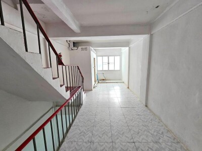 ให้เช่าอาคารพาณิชย์ 3 ชั้นครึ่ง มีดาดฟ้า 9 ห้องนอน 168 ตร.ม. สุขสวัสดิ์ 31/1 ราษฏร์บูรณะ