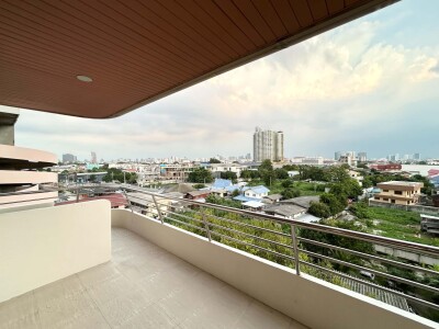 ริเวอไรน์ เพลส คอนโดมิเนียม / Riverine Place Condominium
