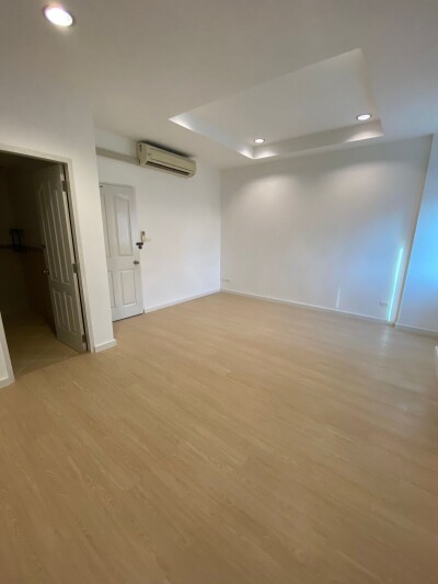 บ้านกลางเมือง เดอะรอยัล โมนาโค ศรีนครินทร์ - พัฒนาการ-11