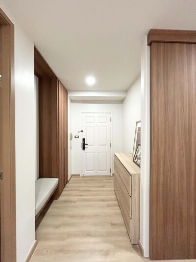 ริเวอไรน์ เพลส คอนโดมิเนียม / Riverine Place Condominium