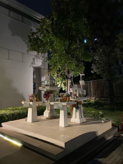 เดอ ลาพีส จรัญ 81 / De Lapis Charan 81-22