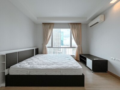 ทรู ทองหล่อ / Thru Thonglor