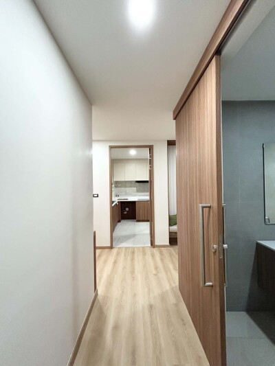 ริเวอไรน์ เพลส คอนโดมิเนียม / Riverine Place Condominium