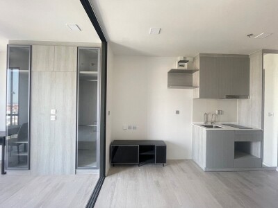 โมดิซ ลอนซ์ รังสิต / 📍1Bbedroom 📍26.3 ตารางเมตร 📍ชั้น 17-3