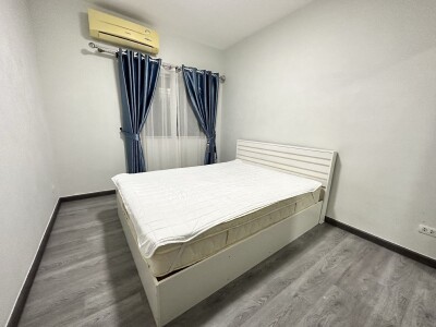 เอ สเปซ ไฮด์อเวย์ อโศก - รัชดา / - ขนาด 54 ตรม. วิวสระว่ายน้ำ-4