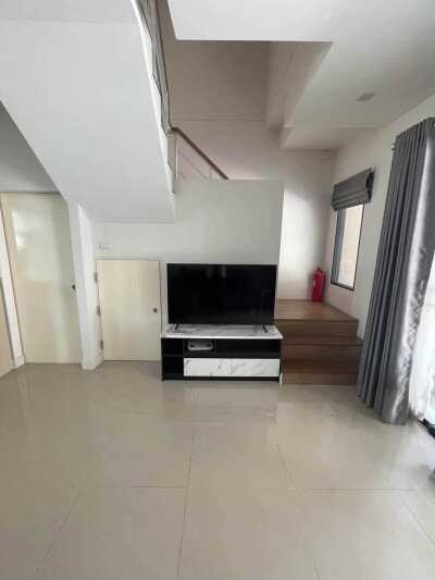 บ้านกลางเมือง ศรีนครินทร์ - อ่อนนุช