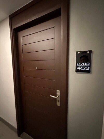 ทรู ทองหล่อ / Thru Thonglor