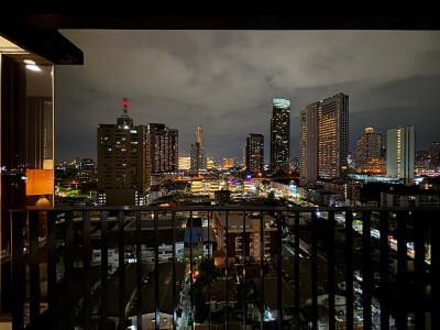 ไลฟ์ เจริญนคร - สาทร / LIFE Charoennakhon - Sathorn