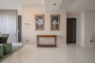 เดอะ แบงค็อค สาทร / 128.28 ตรม. ชั้น 48-2