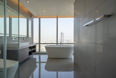 เดอะ แบงค็อค สาทร / 128.28 ตรม. ชั้น 48-11