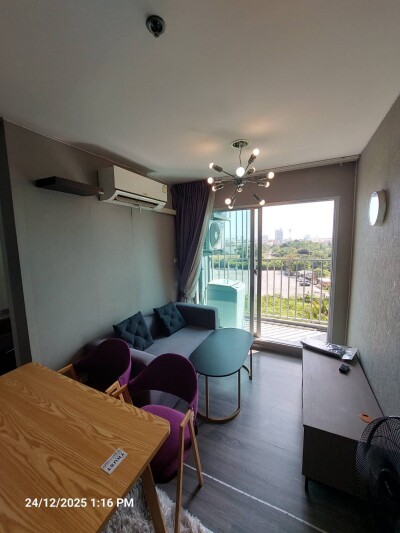 เดอะทรัสต์ @ BTS เอราวัณ / The Trust @ BTS Erawan-1