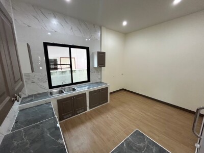 อัพเดตล่าสุด 18/10/2568 : หมู่บ้านเสรี อ่อนนุช 📍 ซอยอ่อนนุช 70/1 แยก 2 ซอย 9 บี-23