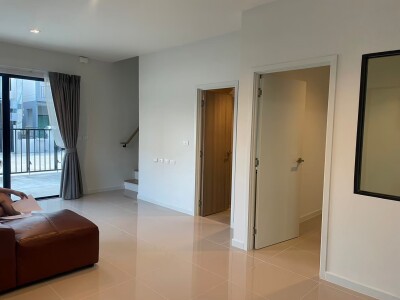 🔥🔥ให้เช่า หมู่บ้านเสนาวิลเลจ กม.9 (หน้าบ้านทิศใต้)