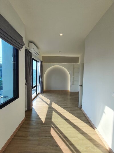 🔥🔥ให้เช่า หมู่บ้านเสนาวิลเลจ กม.9 (หน้าบ้านทิศใต้)