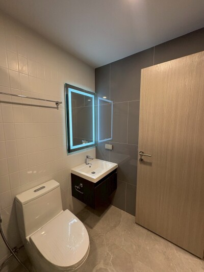 เอสคิว สุขุมวิท 101/1 / ESQUE Sukhumvit 101/1-11