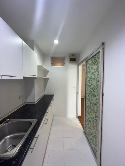 เดอะ ซีซันส์ ศรีนครินทร์ / 32 ตร.ม. ตึก C ชั้น 5-4