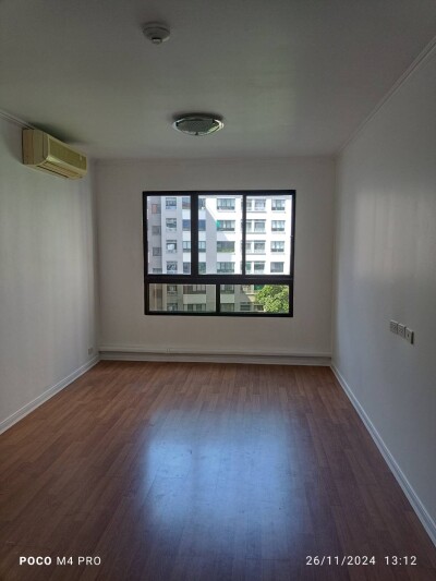 ลุมพินี เพลส นราธิวาส 24 / 46.98 ตารางเมตร ชั้น : 6-1