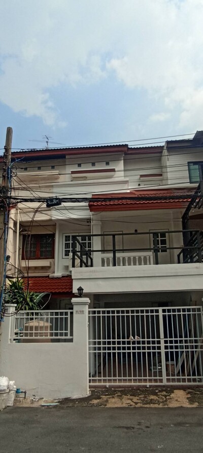 สำหรับ เช่า และ ขาย  โฮมทาวน์ ออฟฟิส *-2