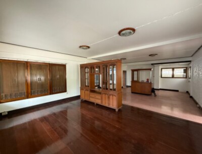 อัปเดตล่าสุด 02/02/2568 :  ให้เช่าบ้านเดี่ยว 2 ชั้น ซอยเอกมัย 15 ขนาด 232 ตารางวา-6