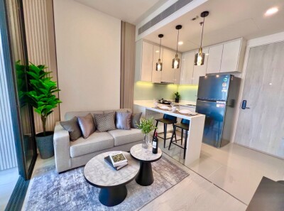 แมสซารีน รัชโยธิน / Mazarine Ratchayothin