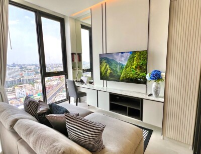 แมสซารีน รัชโยธิน / Mazarine Ratchayothin