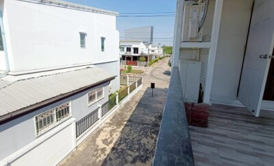 เดอะ พลีโน่ สุขสวัสดิ์ 30-12