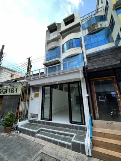 🌟 ให้เช่า อาคารพาณิชย์ รีโนเวทใหม่ ใกล้มหาวิทยาลัยหอการค้าไทย (UTCC) 🌟-4