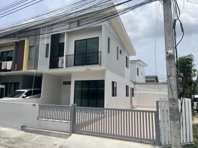 เดอะ คอนเนค สวนหลวง - อ่อนนุช / 🛏 3 ห้องนอน | 🚿 2 ห้องน้ำ