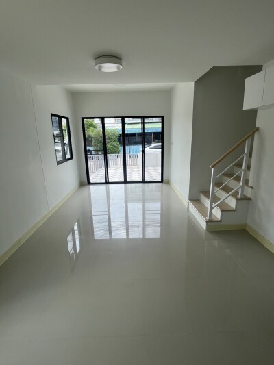 เดอะ คอนเนค สวนหลวง - อ่อนนุช / 🛏 3 ห้องนอน | 🚿 2 ห้องน้ำ