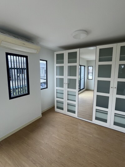 เดอะ คอนเนค สวนหลวง - อ่อนนุช / 🛏 3 ห้องนอน | 🚿 2 ห้องน้ำ