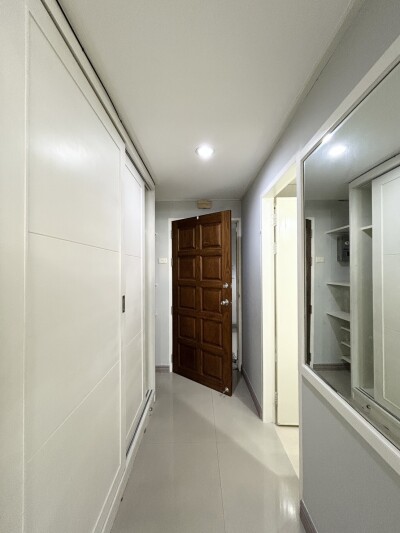 ศรีวรา แมนชั่น 1 /  Srivara Mansion 1