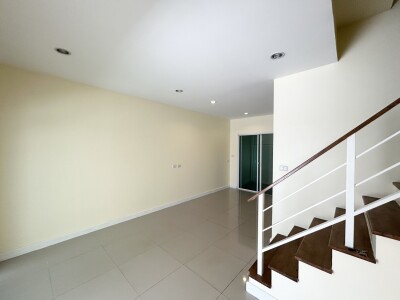 วิลเลต ไลท์ ติวานนท์ - แจ้งวัฒนะ