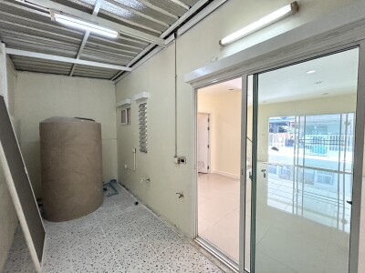 วิลเลต ไลท์ ติวานนท์ - แจ้งวัฒนะ