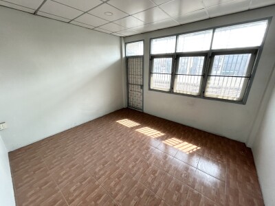 อัพเดทล่าสุด 13/1/2569 🏢 ให้เช่าหรือขาย ตึกแถว 3 ชั้น + ชั้นลอย 📍 ซ.สุขสวัสดิ์ 37/2 (เลยสะพานภูมิพล ก่อนถึงแยกพระประแด-12