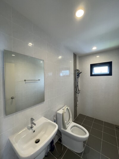 บ้าน เอโทล วงแหวน-ลำลูกกา / ขนาด 185 ตรม ขนาด 75 ตรว *-50