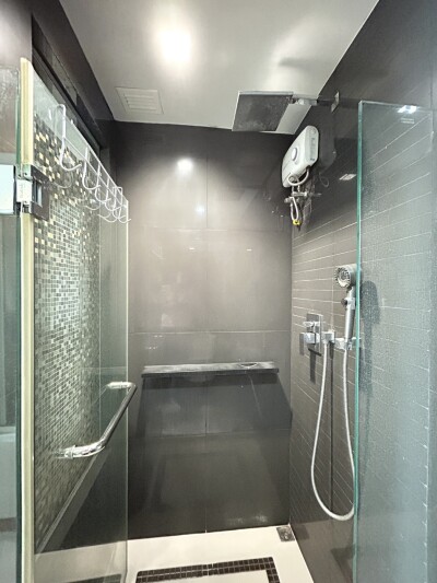 ริธึ่ม พหลฯ - อารีย์ / Rhythm Phahon - Ari