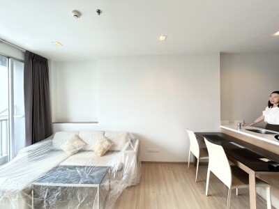 ริธึ่ม พหลฯ - อารีย์ / Rhythm Phahon - Ari