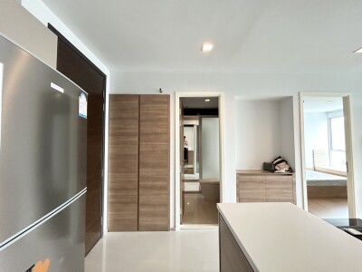 ริธึ่ม พหลฯ - อารีย์ / Rhythm Phahon - Ari