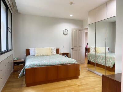 ริเวอไรน์ เพลส คอนโดมิเนียม / ขนาด 112 ตรม-4