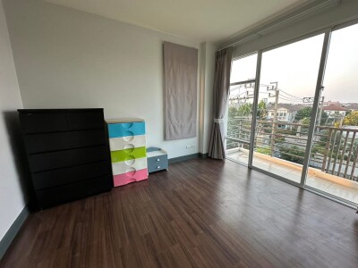 ทาวน์ อเวนิว พระราม 9-21