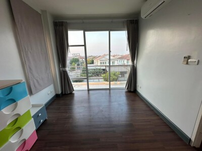 ทาวน์ อเวนิว พระราม 9-22