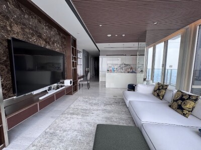 โฟร์ซีซั่นส์ ไพรเวท เรสซิเด้นซ์ / 📌 ยูนิต 300/21 | ชั้น 64 | ขนาด 125 ตร.ม. 🛏 2 ห้องนอน | 🛁 2 ห้องน้ำ | 🚗 ที่จอดรถส่