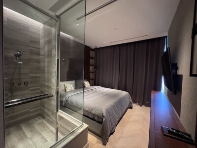 โฟร์ซีซั่นส์ ไพรเวท เรสซิเด้นซ์ / 📌 ยูนิต 300/21 | ชั้น 64 | ขนาด 125 ตร.ม. 🛏 2 ห้องนอน | 🛁 2 ห้องน้ำ | 🚗 ที่จอดรถส่