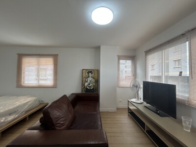 คอนโด วัน เอ็กซ์ สาทร – นราธิวาส / Condo One X Sathorn - Narathiwat