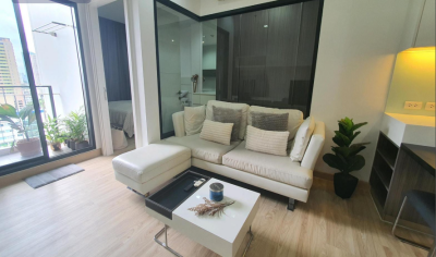 เออร์บาโน่ แอบโซลูท สาทร - ตากสิน / Urbano Absolute Sathon - Taksin