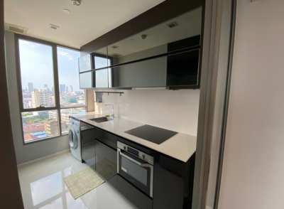 เดอะรูม สาทร - เซนต์หลุยส์ / The Room Sathorn - St.Louis