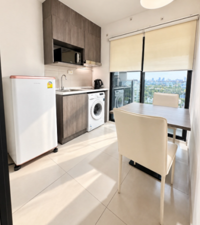 เอลลิโอ เดล เนสท์ / Elio del nest